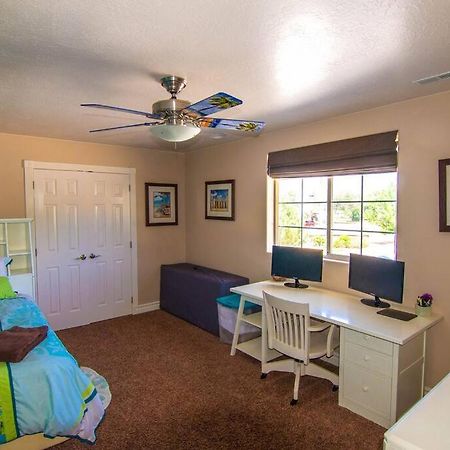 Tacit Shadow Resort Paradise Deluxe Suite, Gym, Coffee Bar, Hot-Tub, Free Laundry, Food Available Parowan Exterior photo
