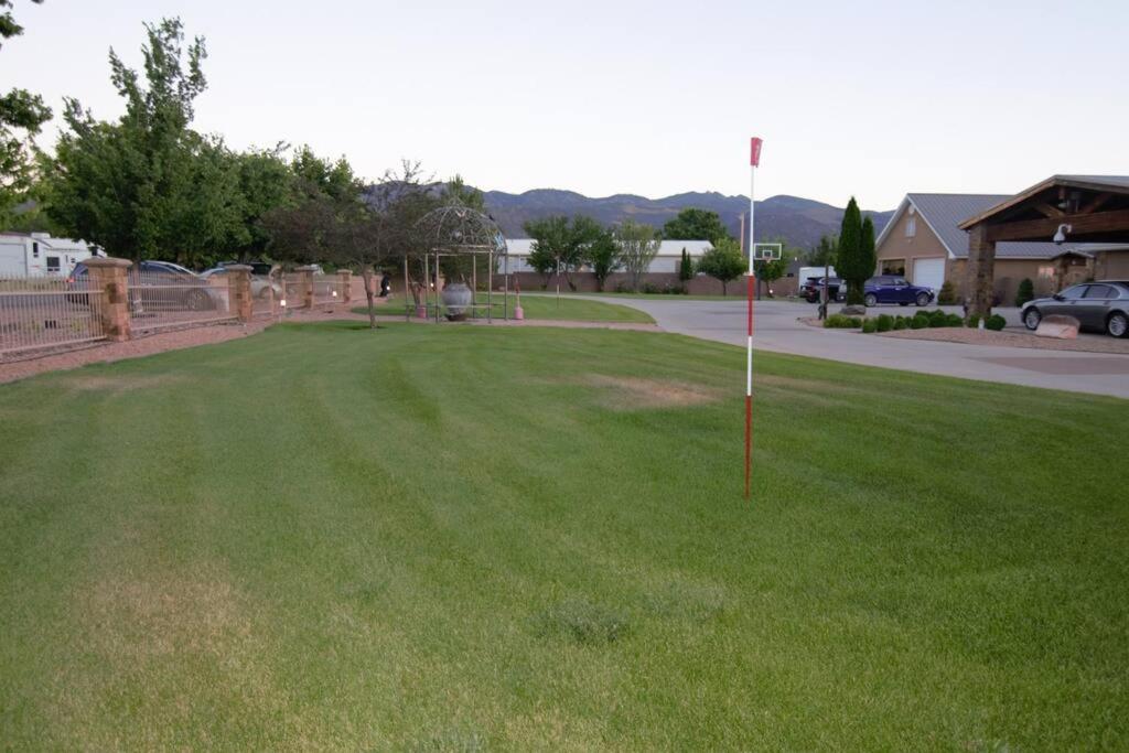 Tacit Shadow Resort Paradise Deluxe Suite, Gym, Coffee Bar, Hot-Tub, Free Laundry, Food Available Parowan Exterior photo