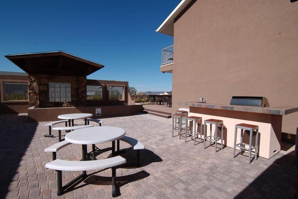 Tacit Shadow Resort Paradise Deluxe Suite, Gym, Coffee Bar, Hot-Tub, Free Laundry, Food Available Parowan Exterior photo