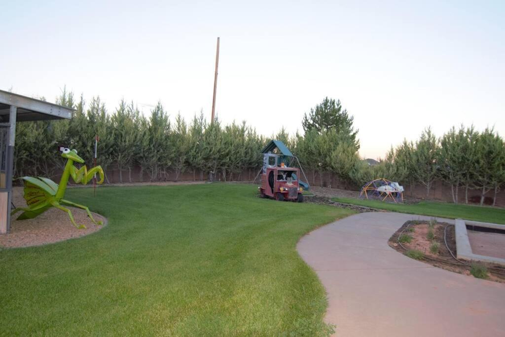 Tacit Shadow Resort Paradise Deluxe Suite, Gym, Coffee Bar, Hot-Tub, Free Laundry, Food Available Parowan Exterior photo