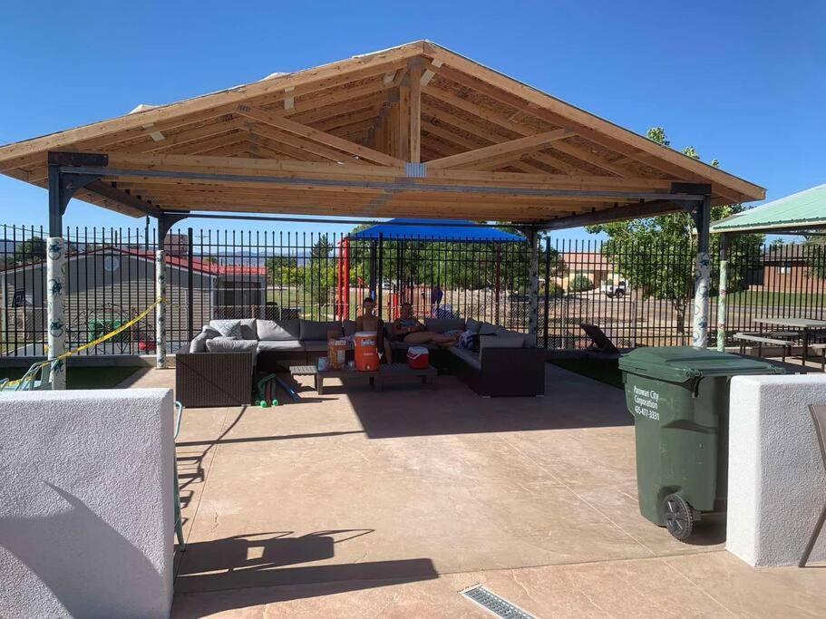 Tacit Shadow Resort Paradise Deluxe Suite, Gym, Coffee Bar, Hot-Tub, Free Laundry, Food Available Parowan Exterior photo