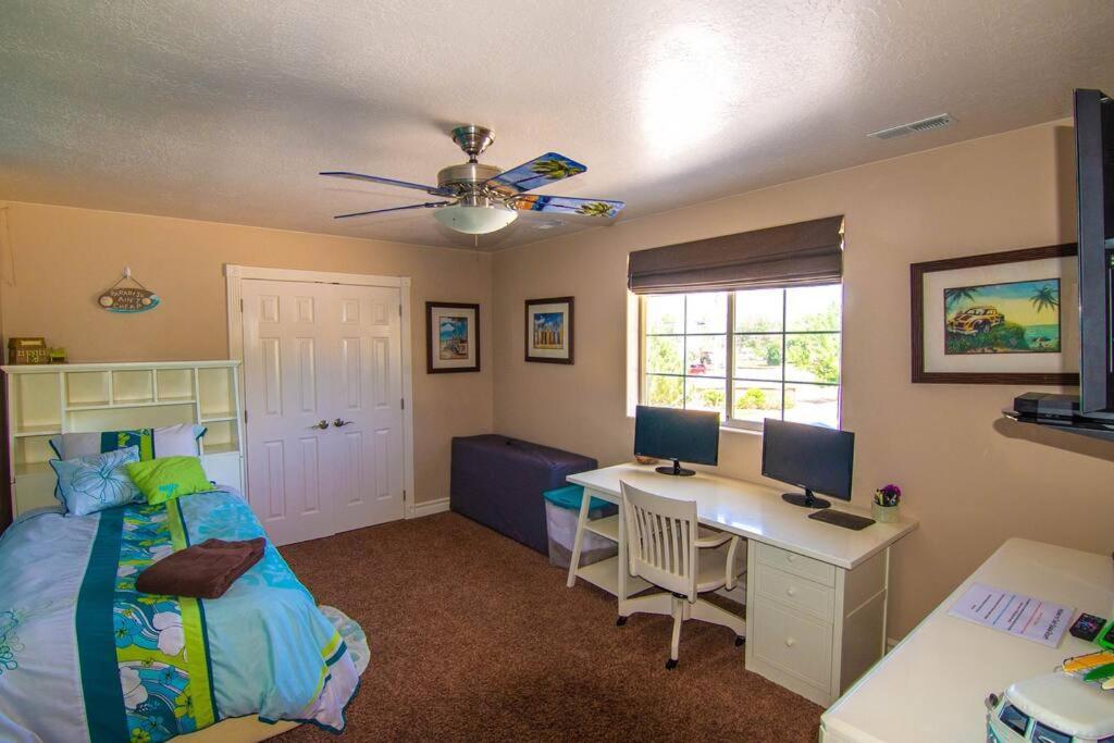 Tacit Shadow Resort Paradise Deluxe Suite, Gym, Coffee Bar, Hot-Tub, Free Laundry, Food Available Parowan Exterior photo