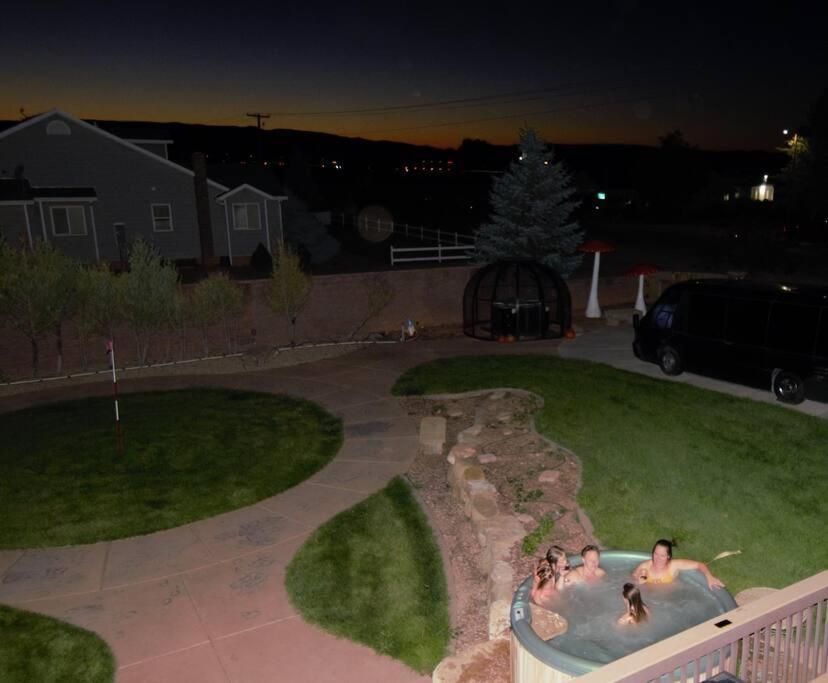 Tacit Shadow Resort Paradise Deluxe Suite, Gym, Coffee Bar, Hot-Tub, Free Laundry, Food Available Parowan Exterior photo